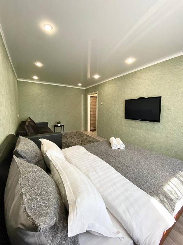 Seafront apartment パヴロダル エクステリア 写真